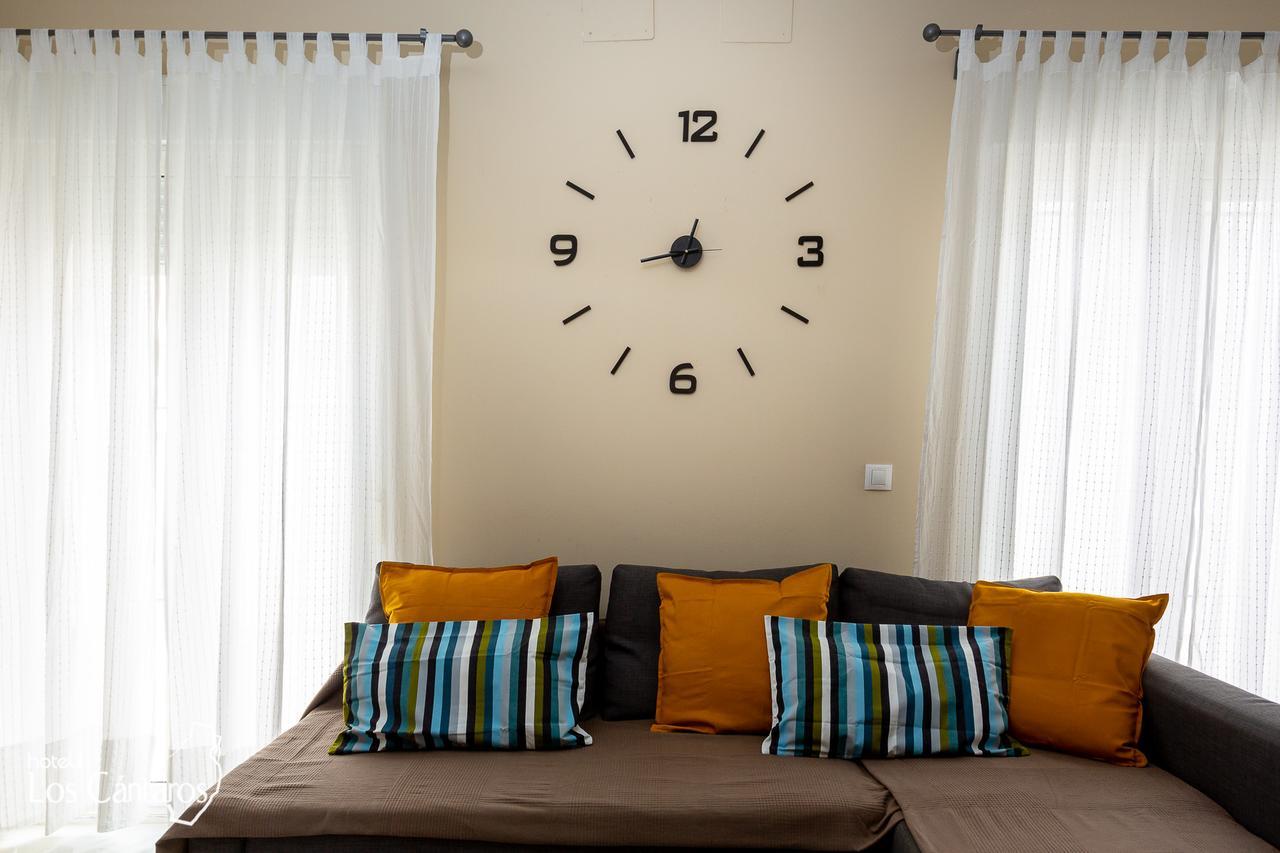 Apartamentos Los Cantaros El Puerto de Santa María Buitenkant foto