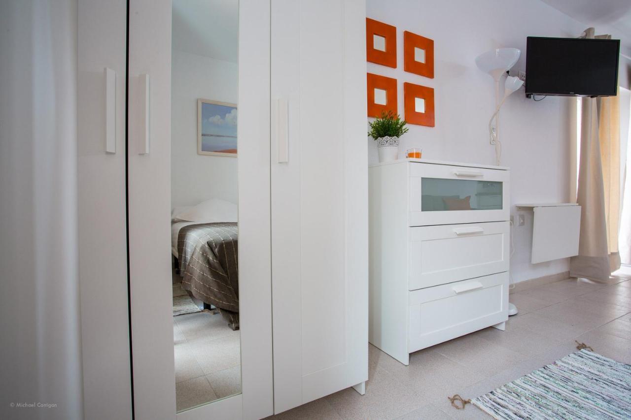 Apartamentos Los Cantaros El Puerto de Santa María Buitenkant foto